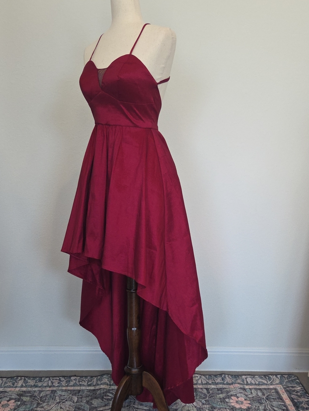 B. Smart Burgundy Red Hi-Low Spaghetti Dress Gown Luxury Drama Costume